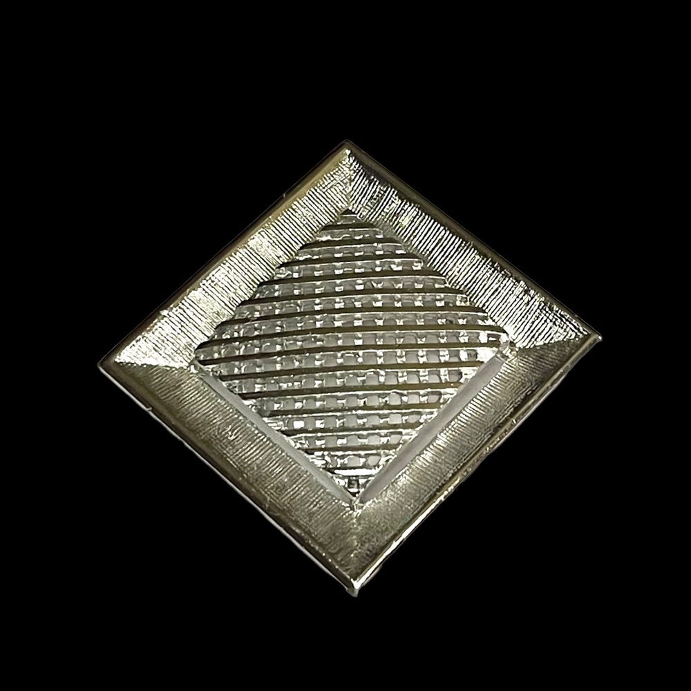 Stylish Vintage Sarah Coventry Silver Tone 1971 Criss Cross Brooch